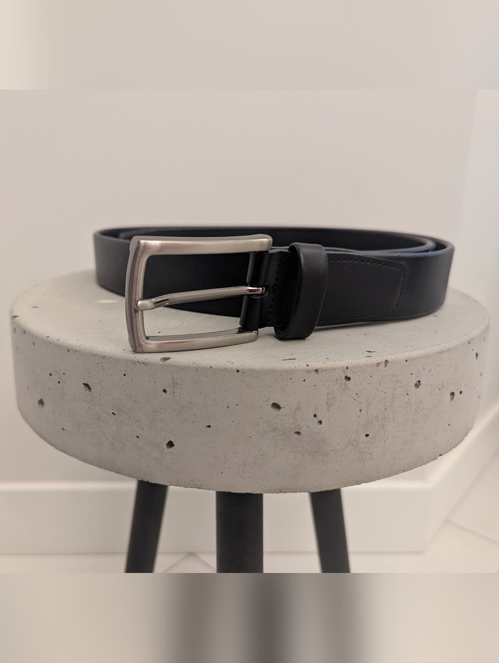 Perry Ellis Men's Black Leather Belt with Silver Buckle